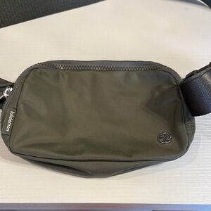 lululemon athletica Olive Belt Bag
